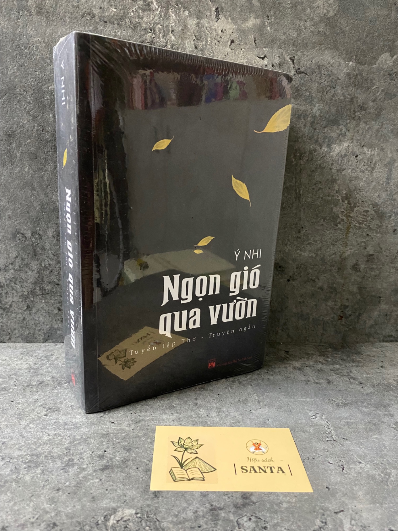 Ngọn gió qua vườn - Ý Nhi- tuyển tập thơ,truyện ngắn