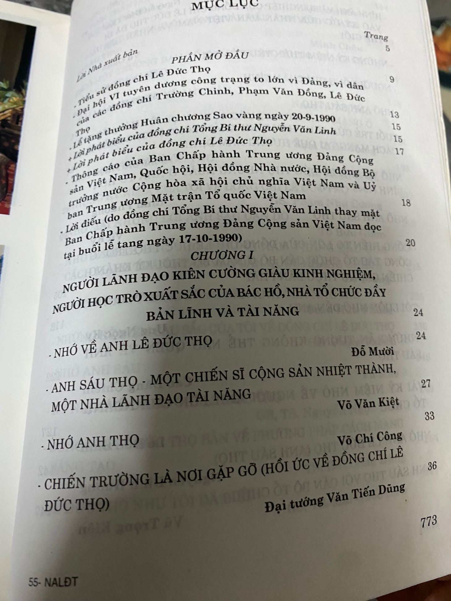 Nhớ Anh Lê Đức Thọ (sách lưu kho chưa qua sd,mới 90%)