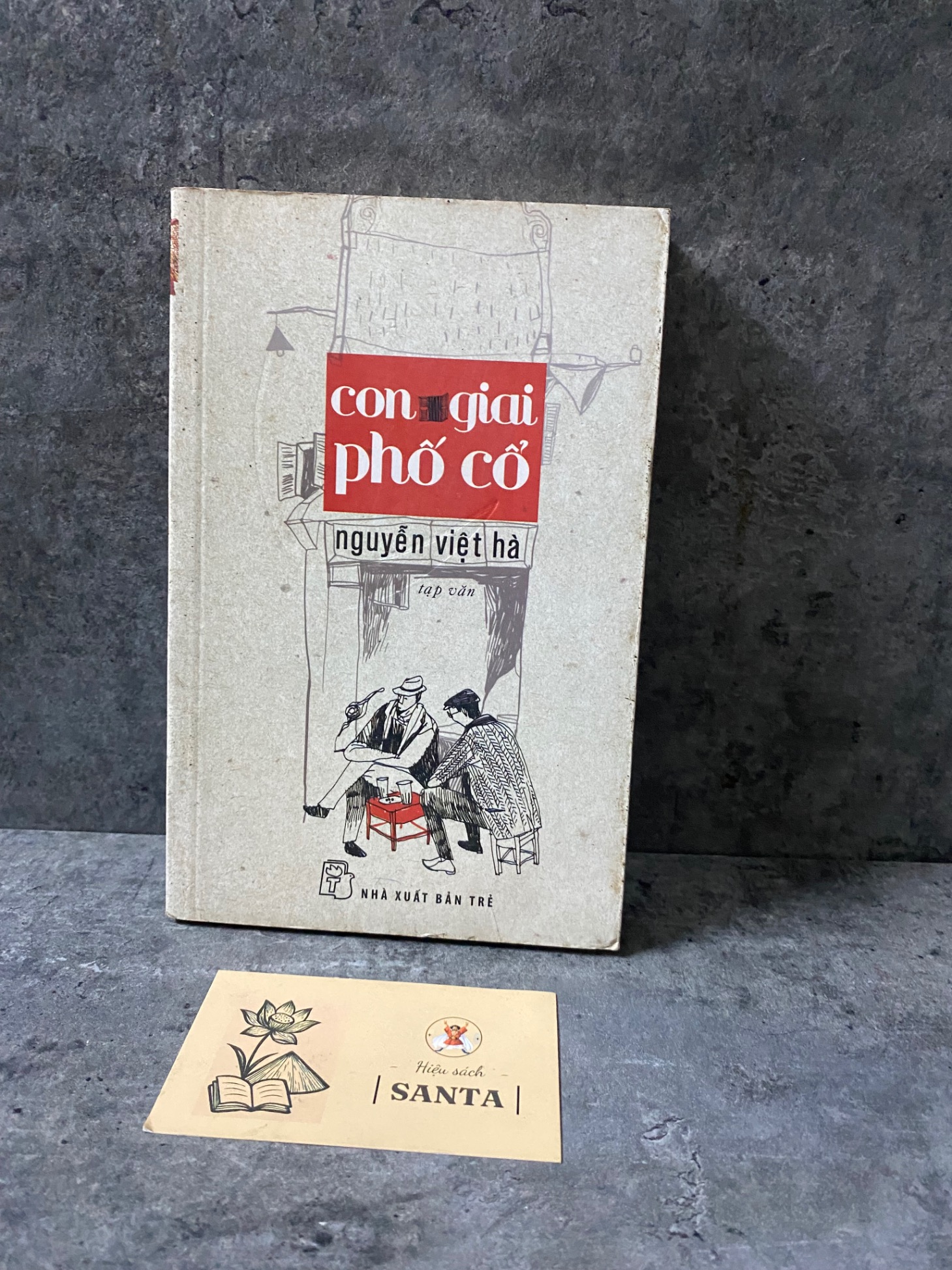 Con giai phố cổ- Nguyễn Việt Hà- sách lưu kho, mới 75%
